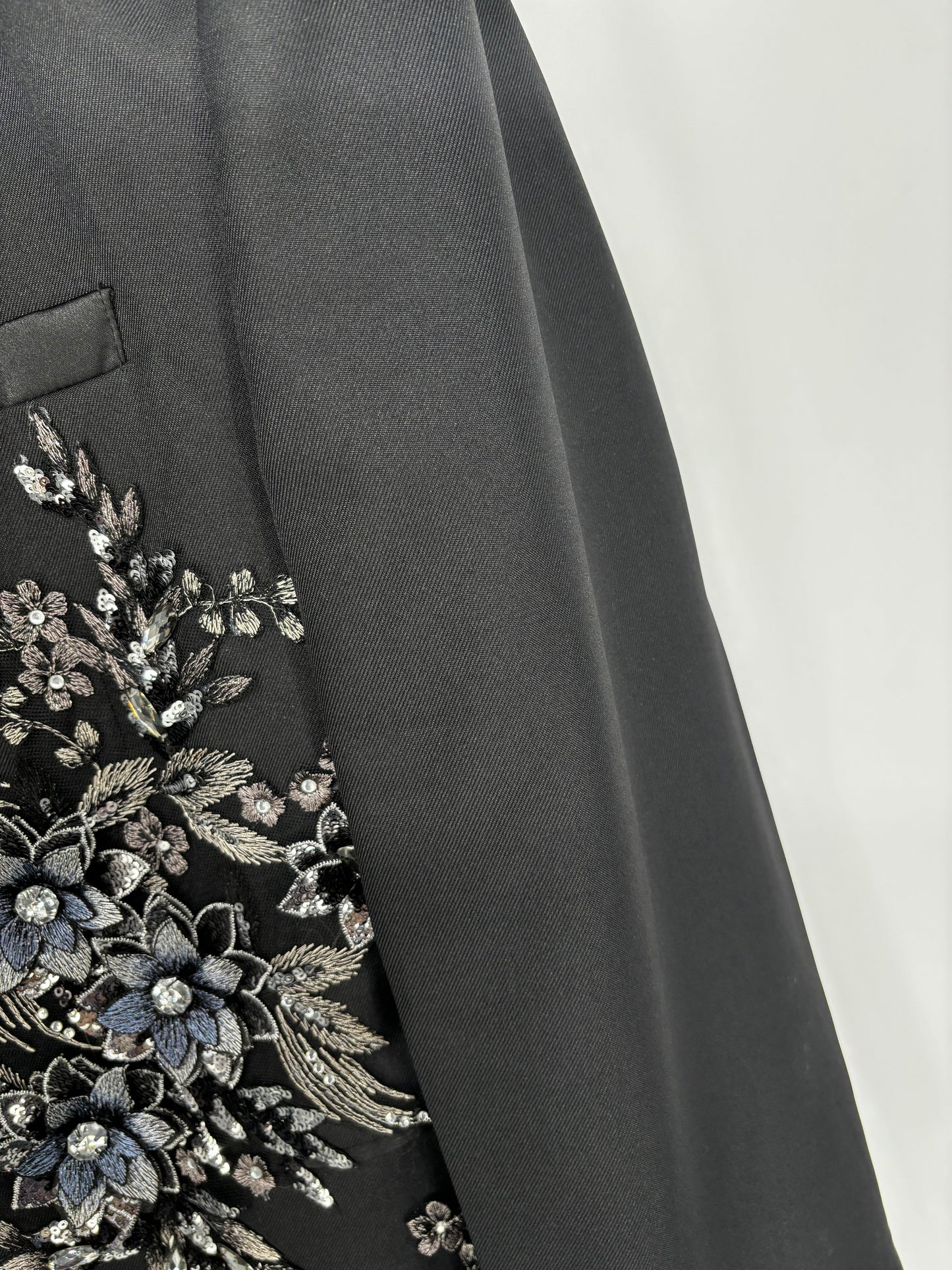 Men’s Black Blazer with Metal Details – Estimated Size L