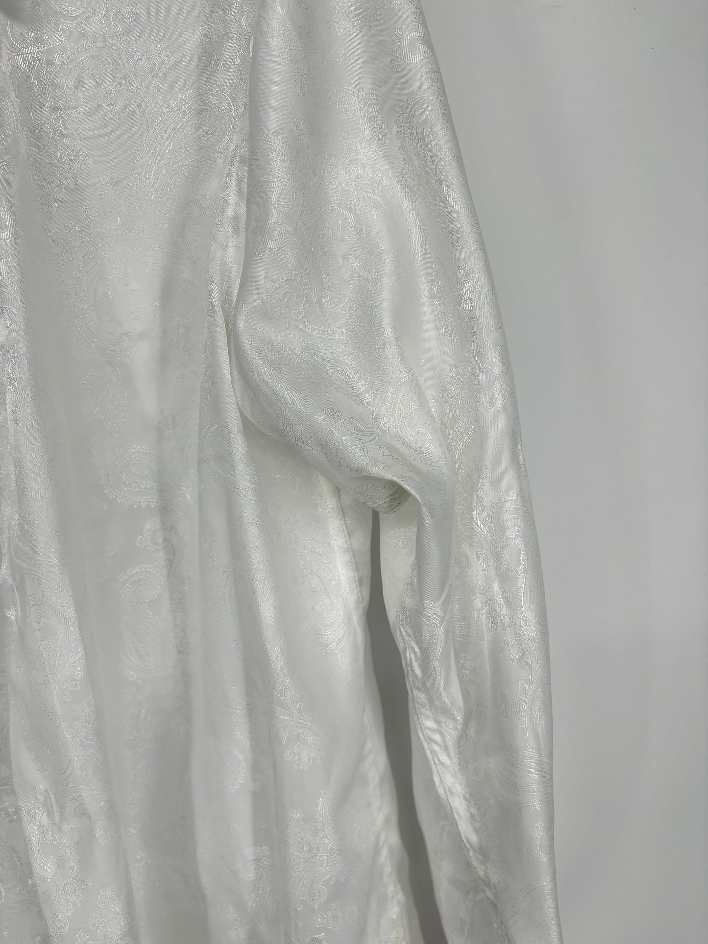 Men’s White Embroidered Shirt – Size M