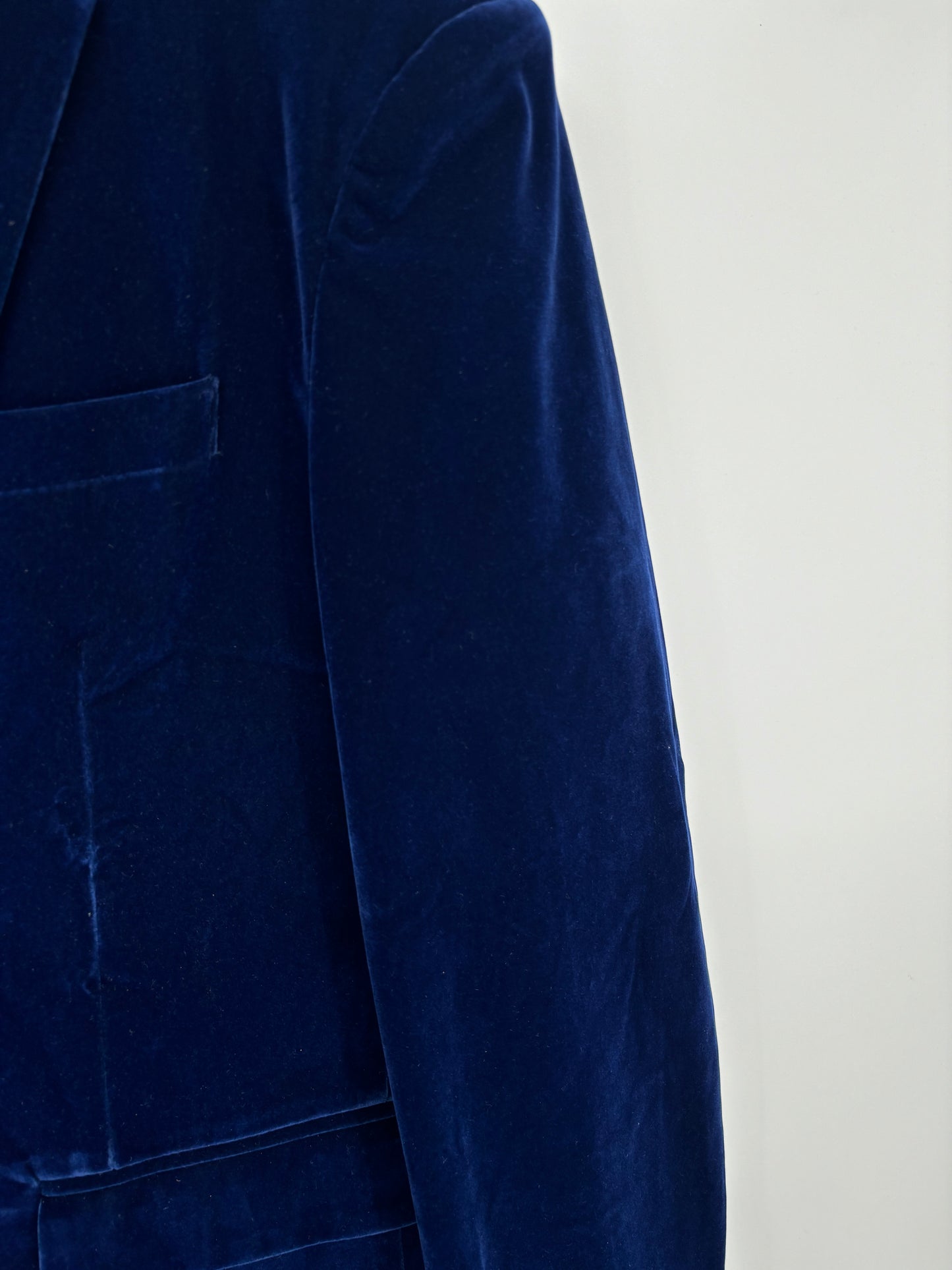 Men’s Blue Velvet Blazer – Size L