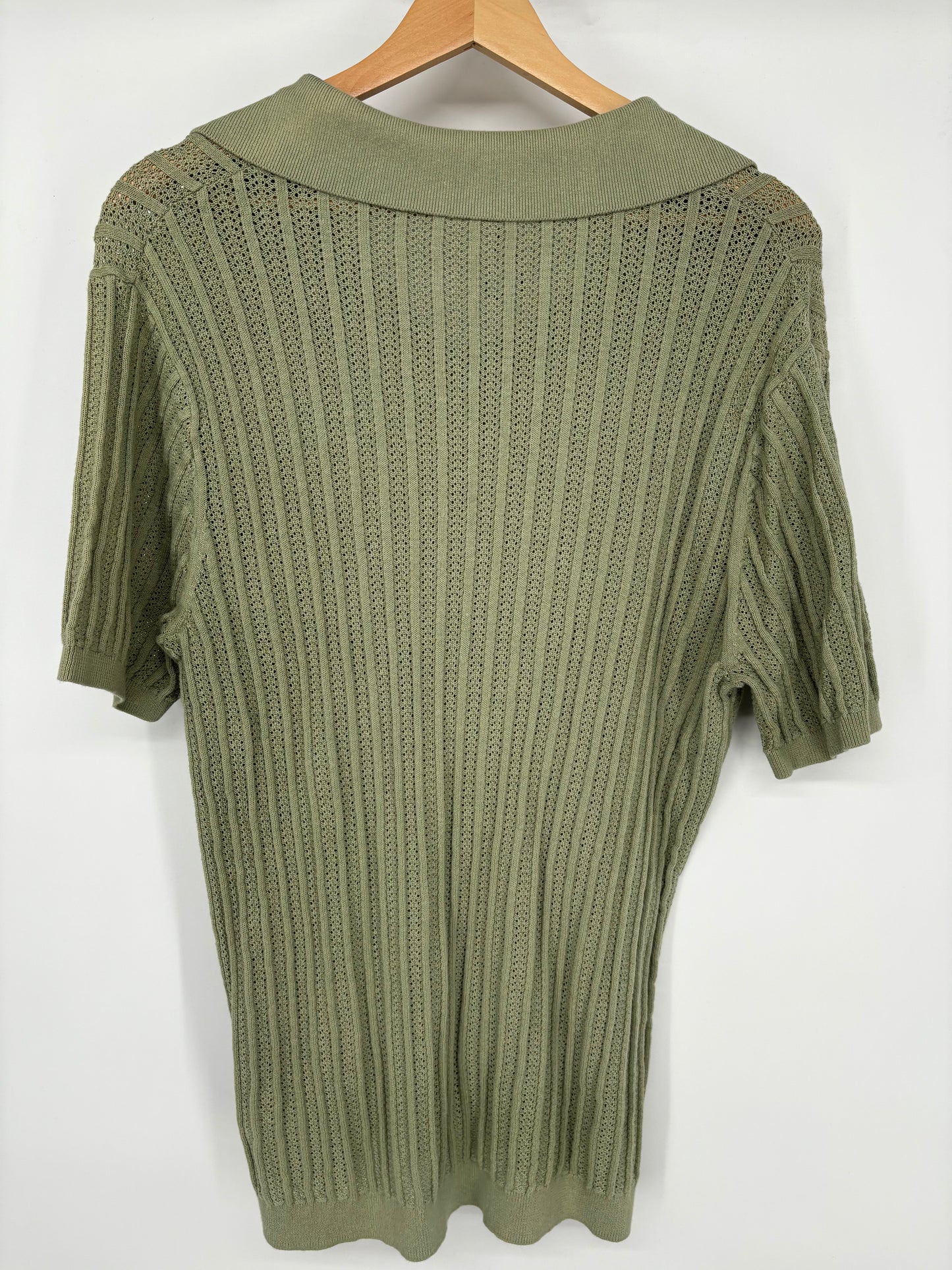 Men’s Green Mesh Tee – Size L