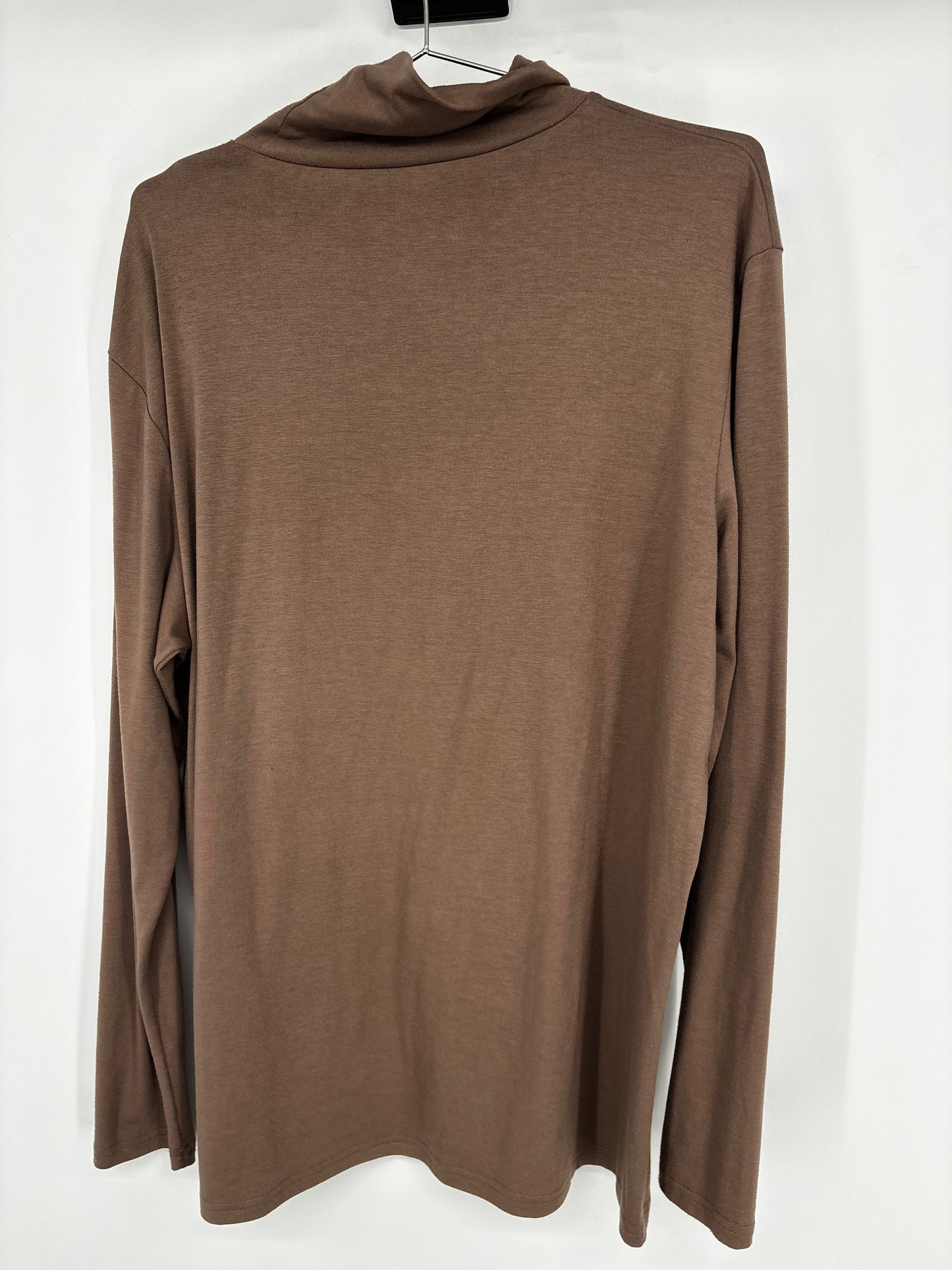 Men’s Brown Long Sleeve Turtleneck Tee – Size L·