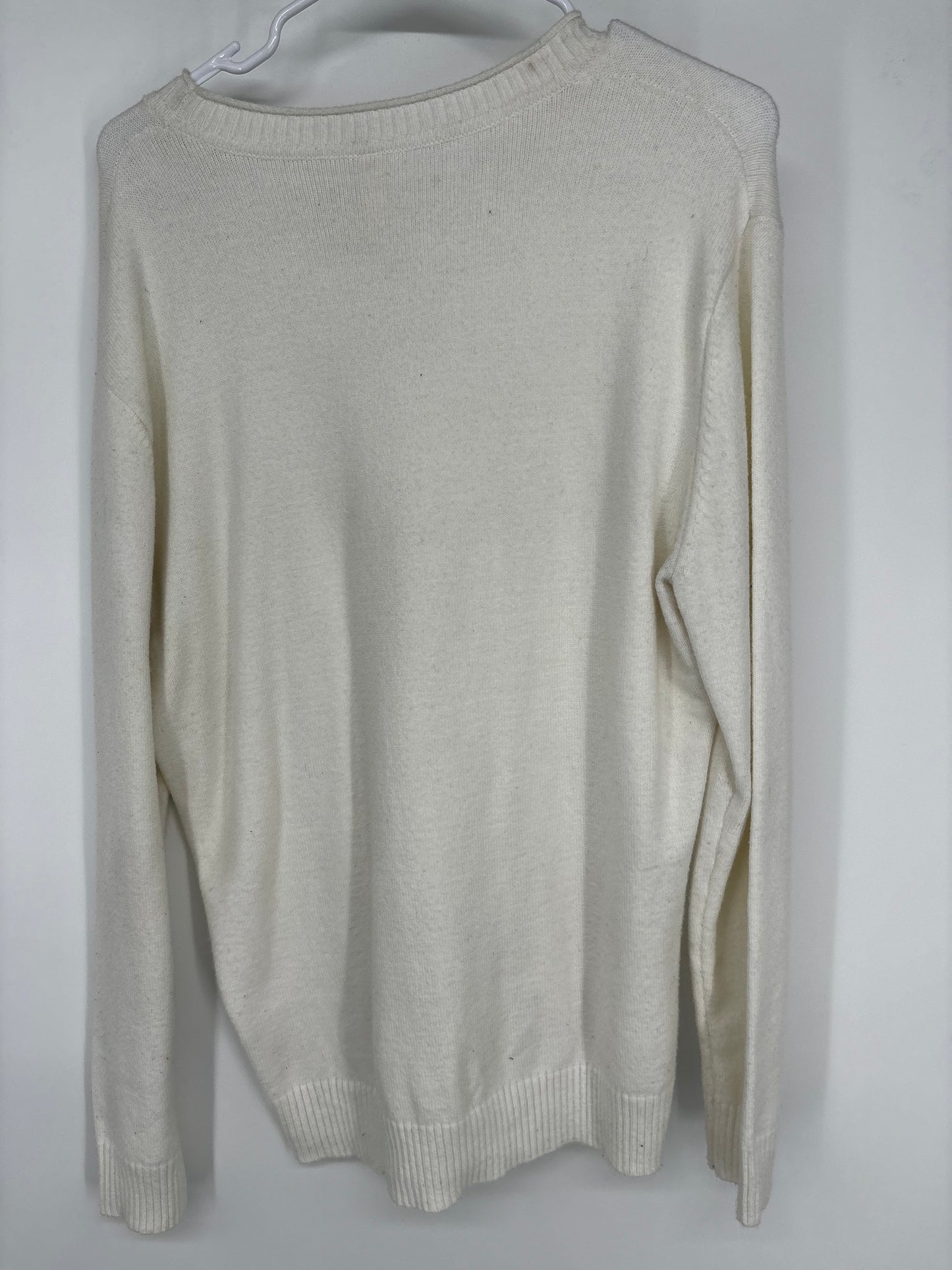 Men’s White Fine Knit Sweater – Size L