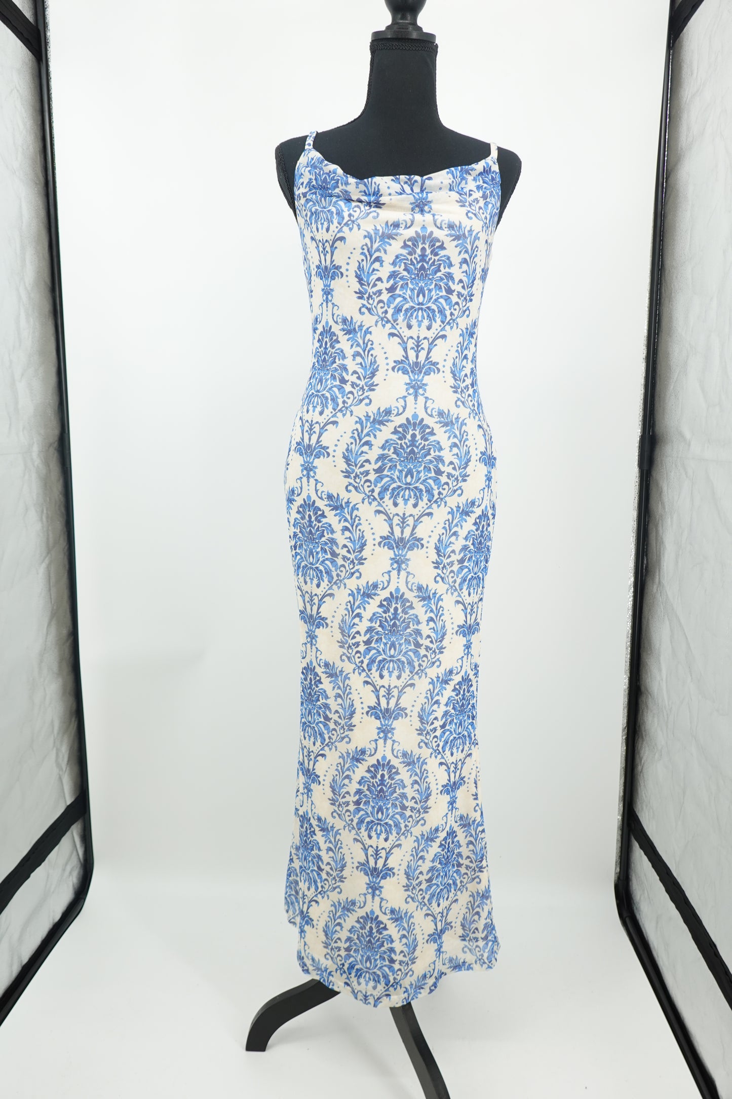 Women's Blue Floral Print Spaghetti Strap Maxi Dress – Size Small