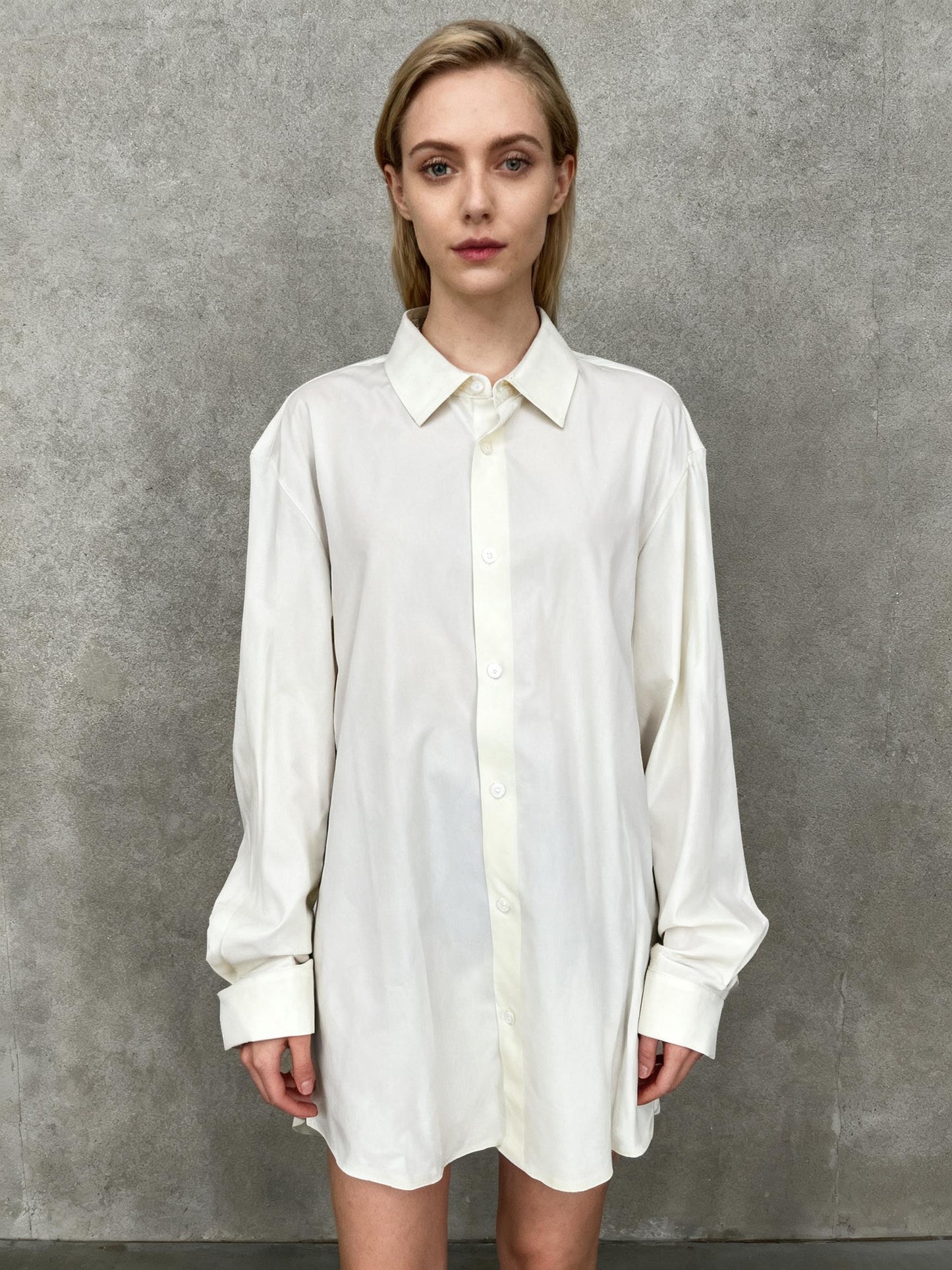 Women’s White Button-Up Shirt – Size XL