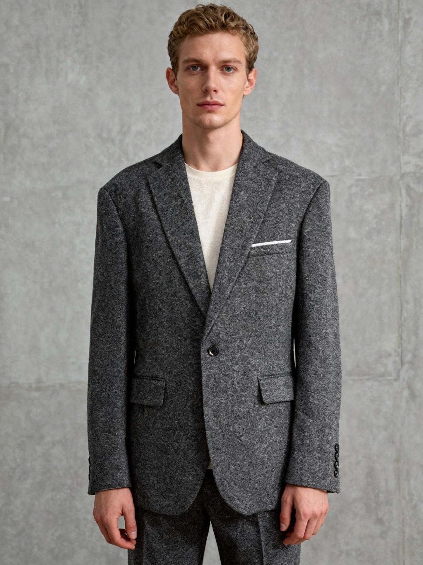 Men’s Gray Single-Breasted Blazer And Pants – Size L