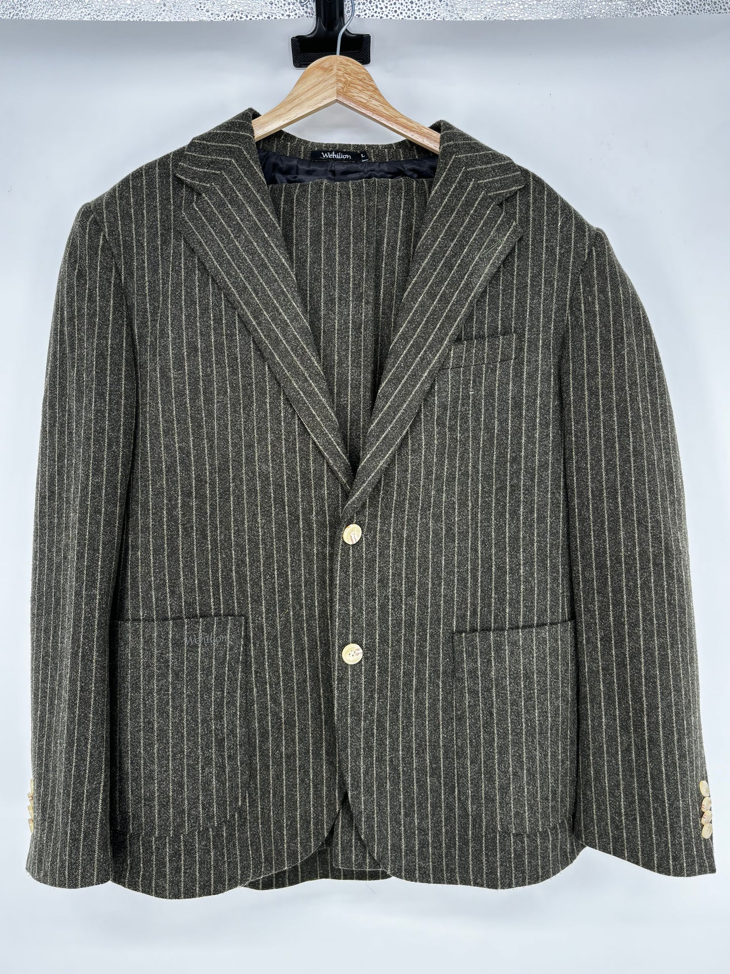 Men’s Black Pinstripe Single-Breasted Blazer And Pants – Size L