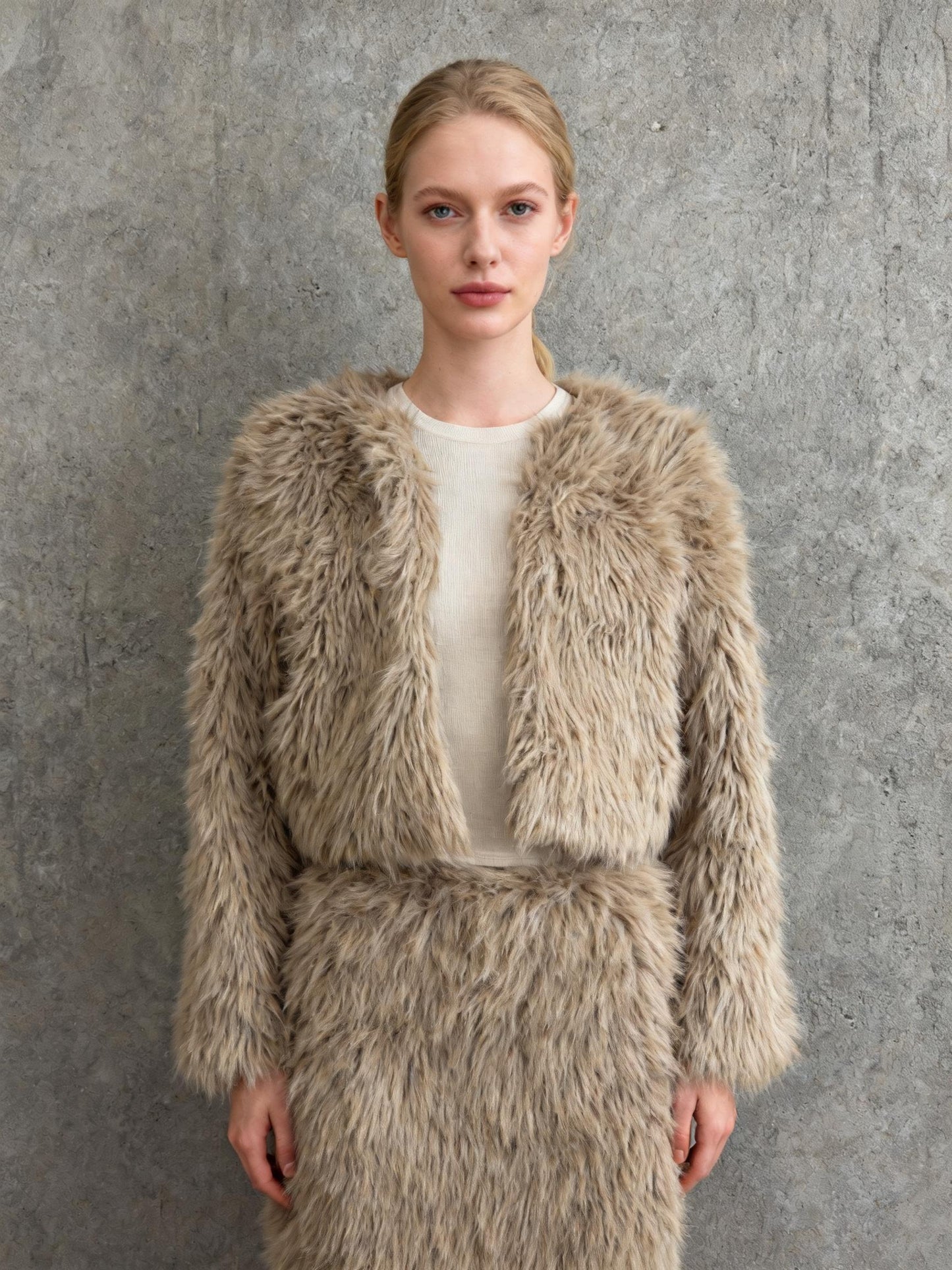 PrettyGarden Women’s Light Brown Faux Fur Jacket size m