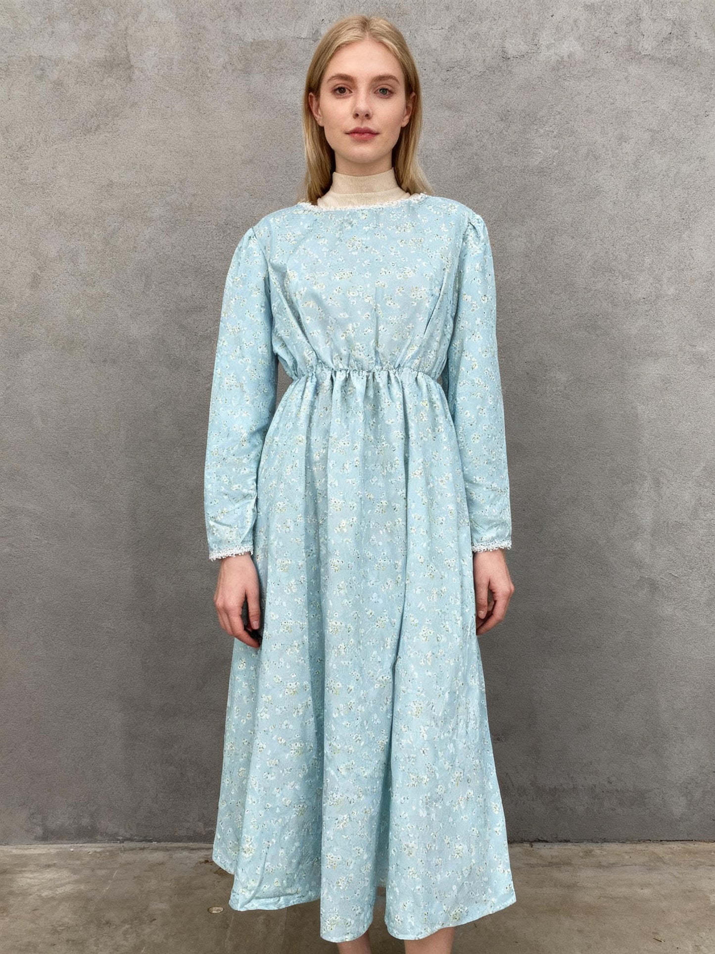 Women’s Blue Floral Dress – Estimated Size M