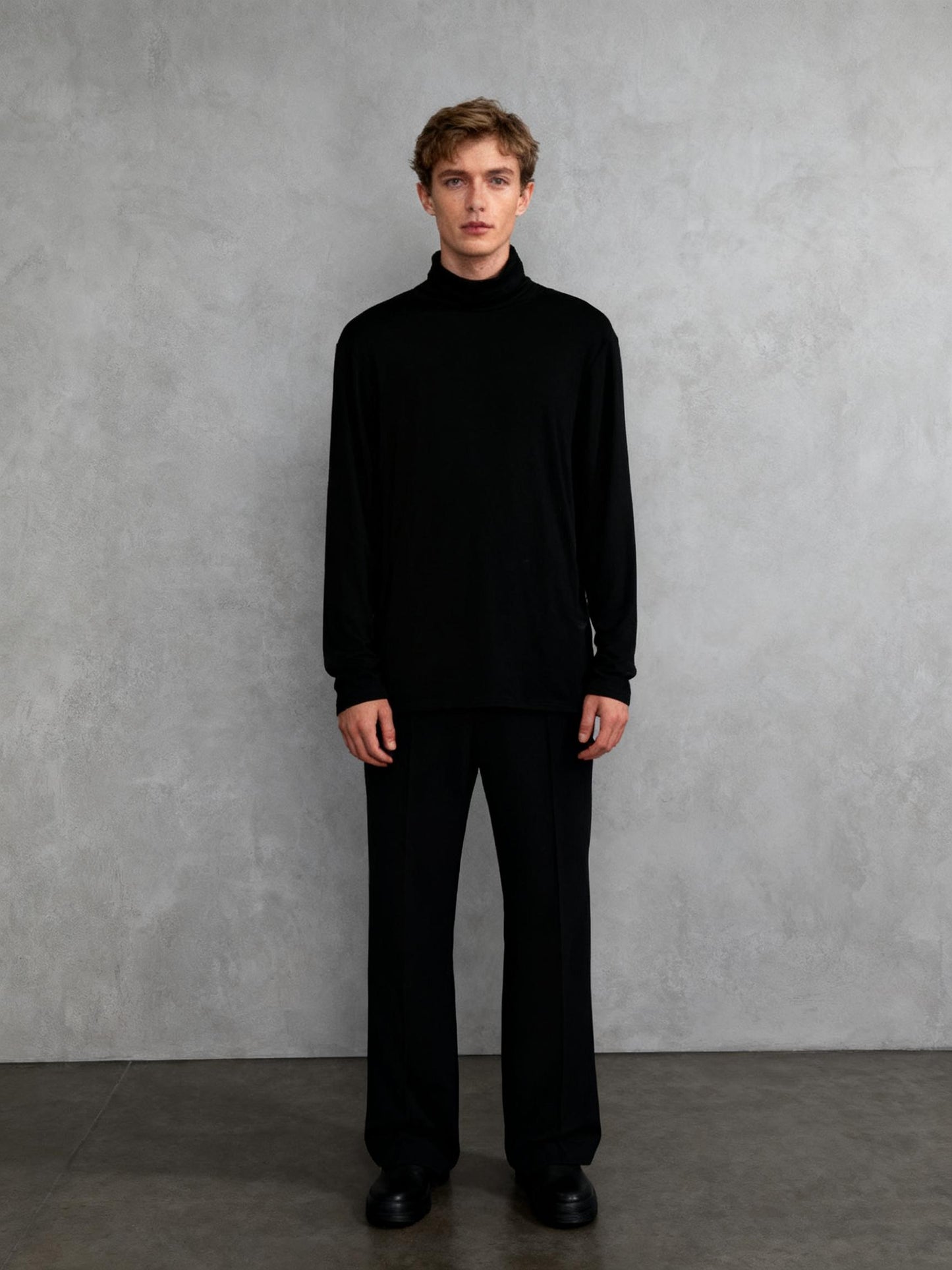 Men’s Black Turtleneck Sweater size m