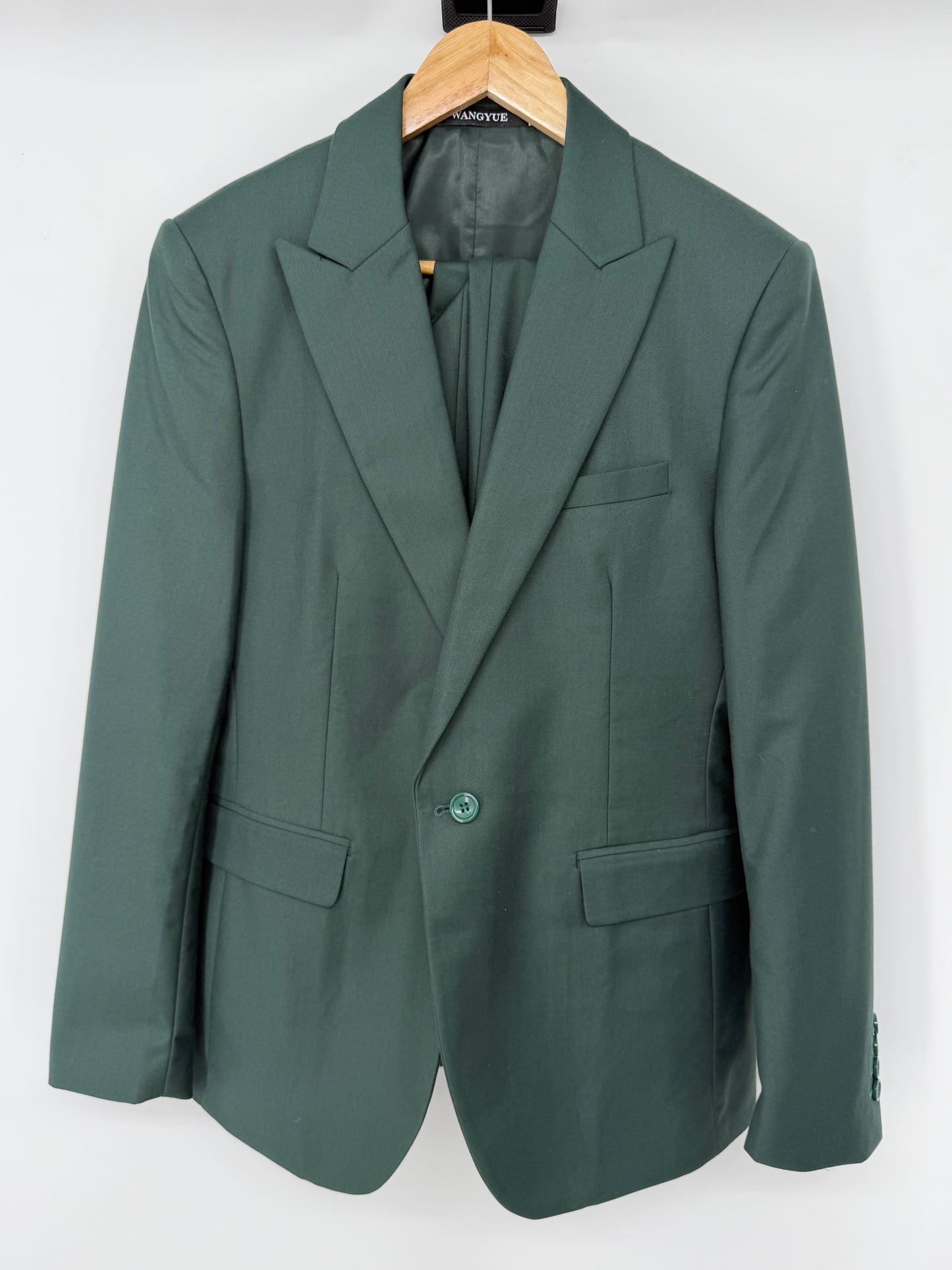 Men’s Emerald Green Suit Jacket And Pants Set size xs