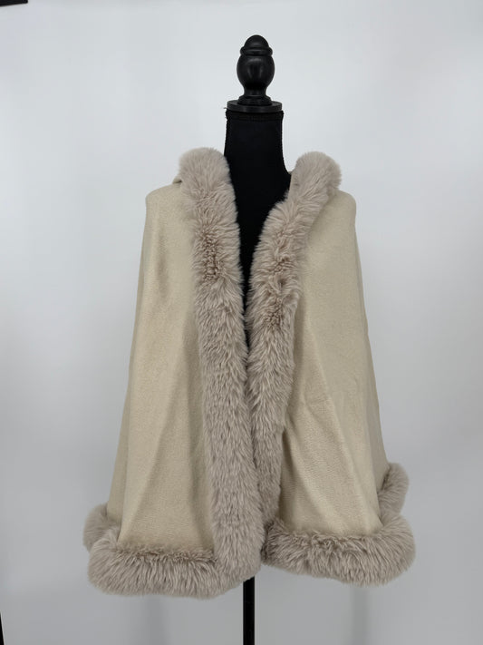 Women's Cream Faux Fur Collar Wrap