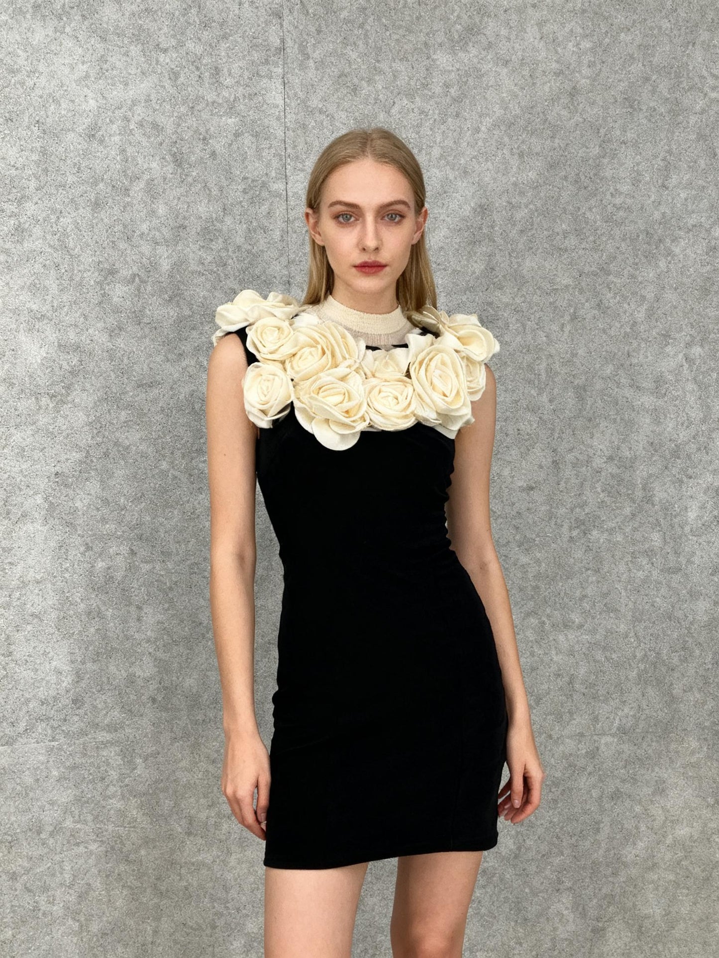 ZARA Women's Rose Fitted Mini Skirt – Size S