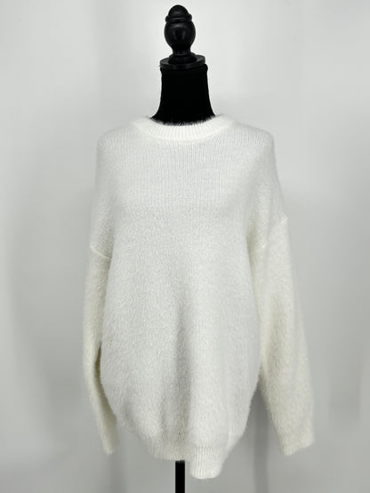 Classic White Knit Sweater – Women’s XL