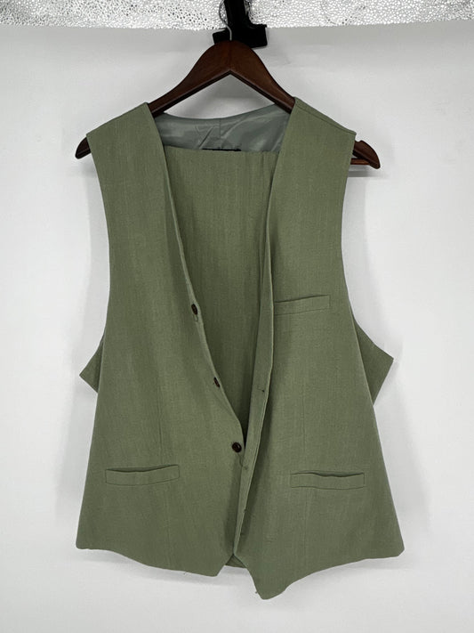 Men’s Green Sleeveless Vest – Estimated Size S–M