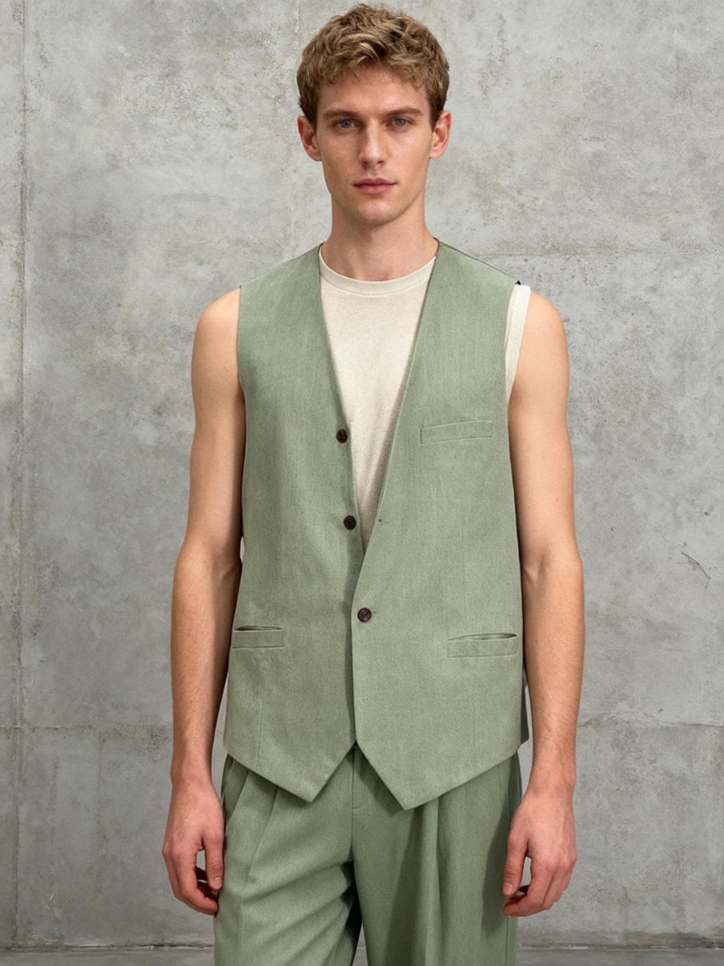 Men’s Green Sleeveless Vest – Estimated Size S–M