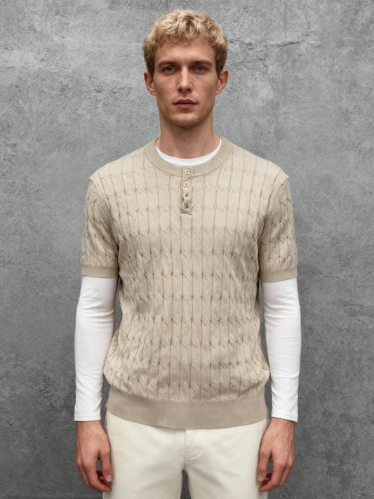 Men’s Light Brown Knit Short Sleeve Sweater – Estimated Size M