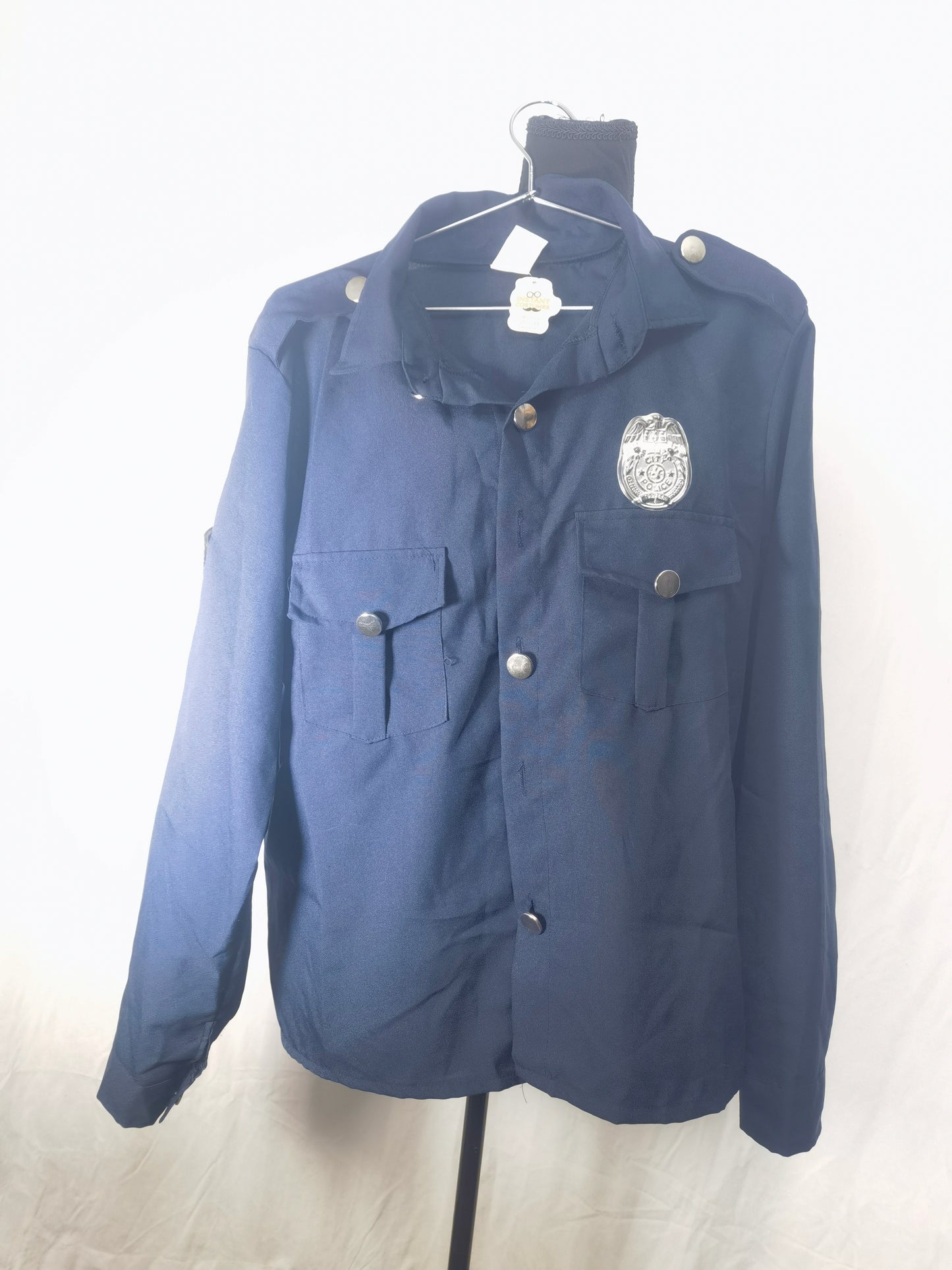 Adult Police Costume for men didn't find size on picture