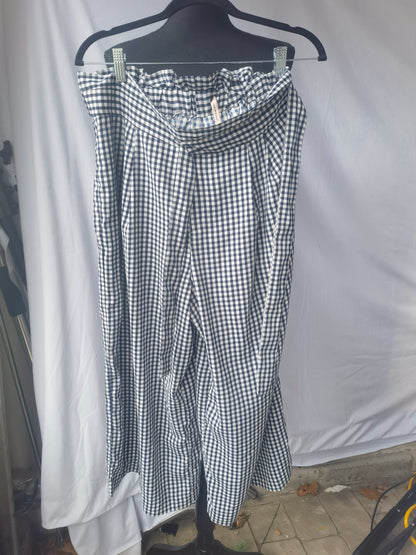 Zara Trafaluc collection black & white plaid pants women's Size XL