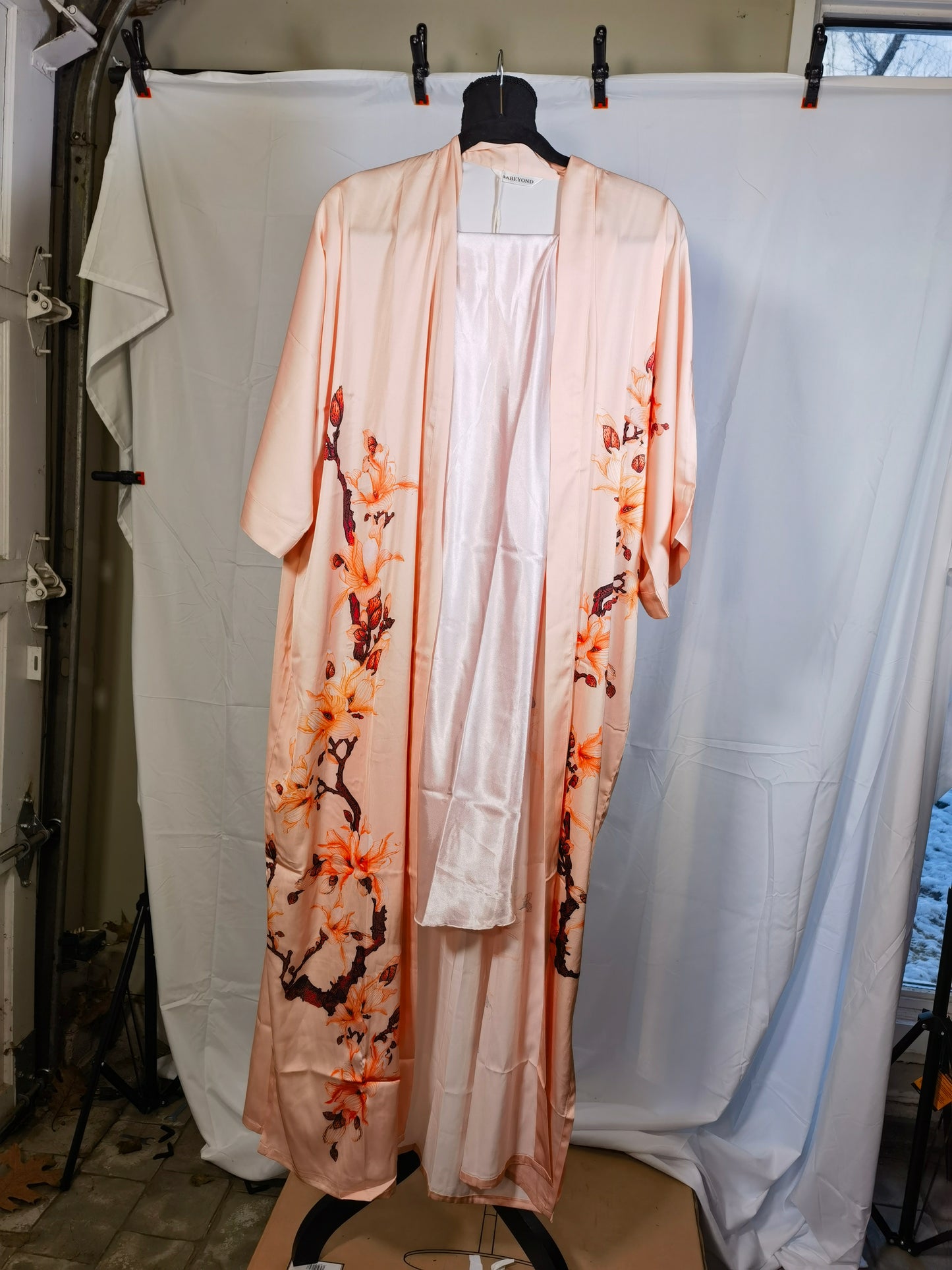 BABEYOND  Kimono Robe Cover up Long Floral Satin Sleepwear Silky Bathrobe Bachelorette Robe  Size S