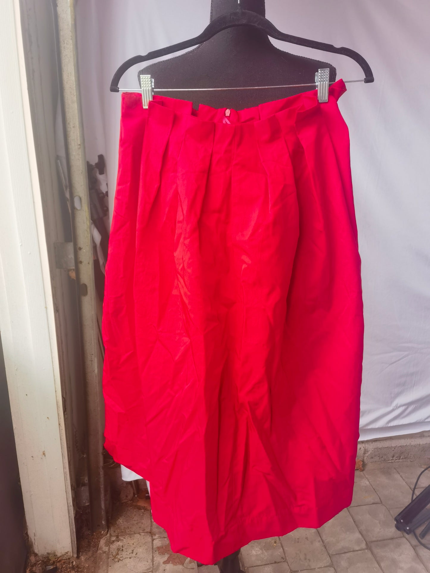 ZARA Red scoop neckline Ruffle Sleeve Slit front Cocktail Dress size M