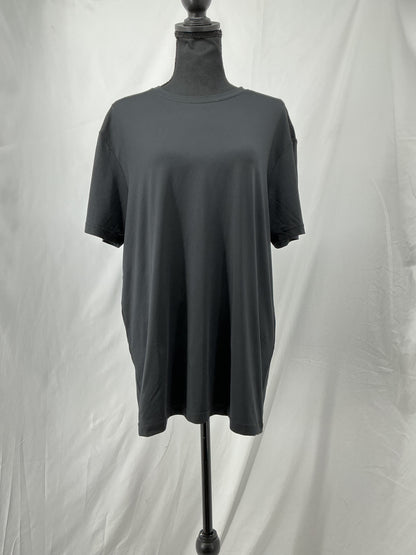 Black T-shirt Size L