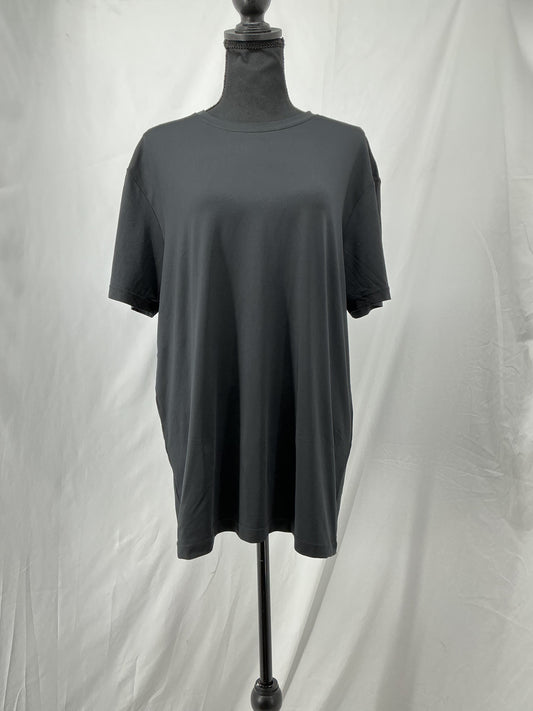 Black T-shirt Size L