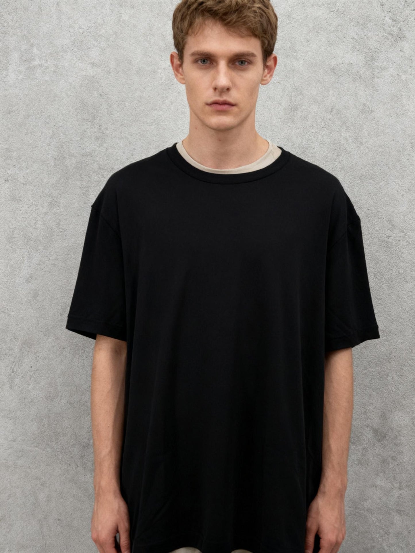 Black T-shirt Size L