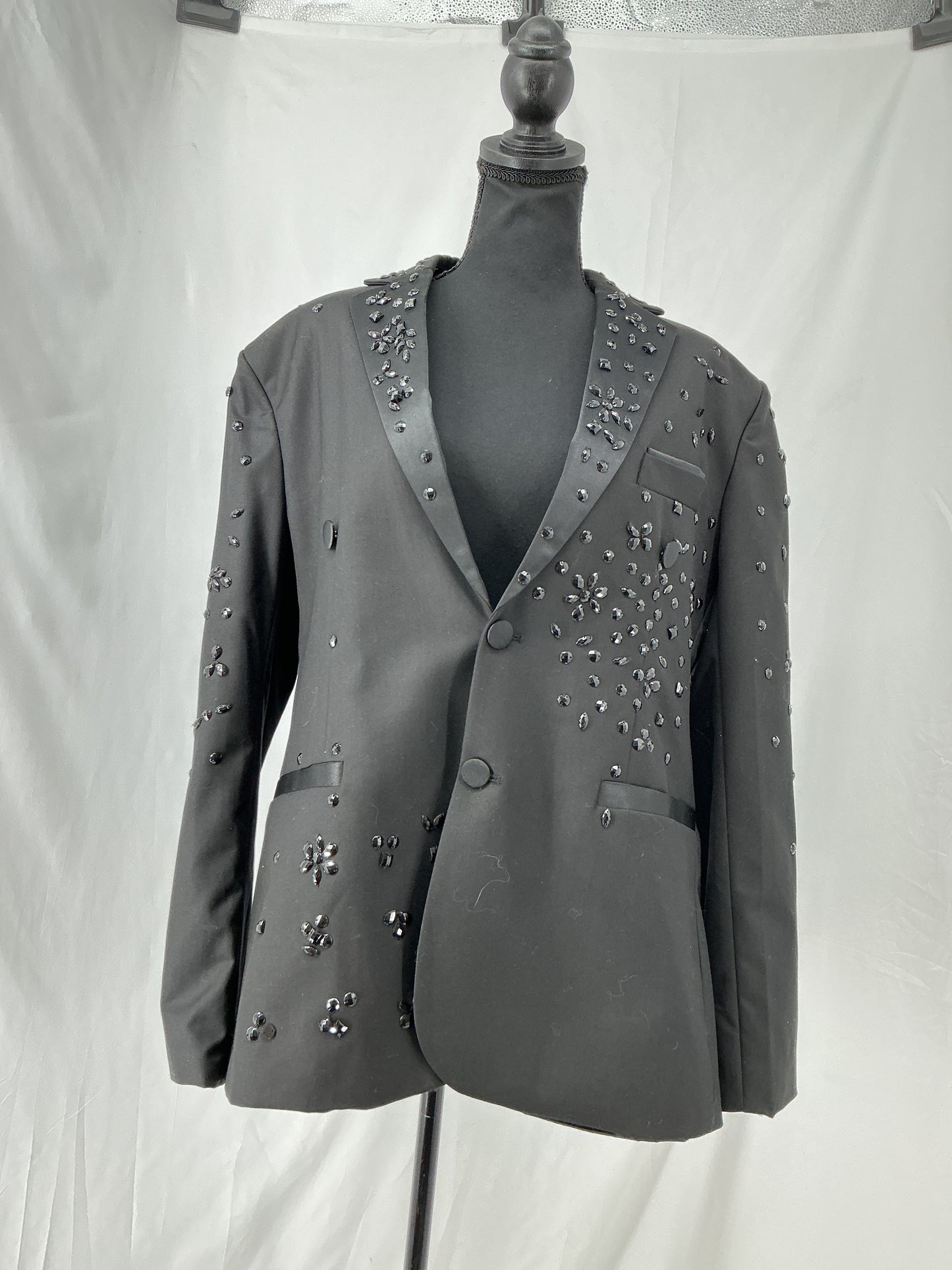 OLIBEXLEY Black Blazer With Decorative Studs Size No