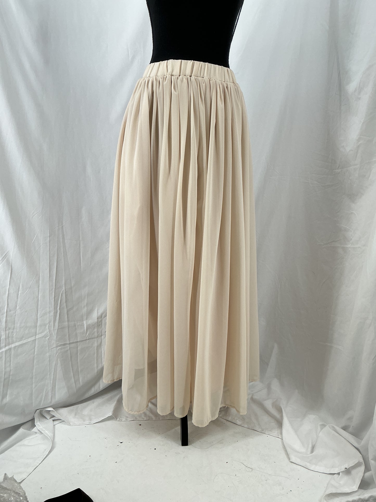 SHEIN Pleated Beige Skirt Size S