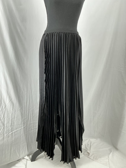 SHEIN Black Pleated Skirt Size L