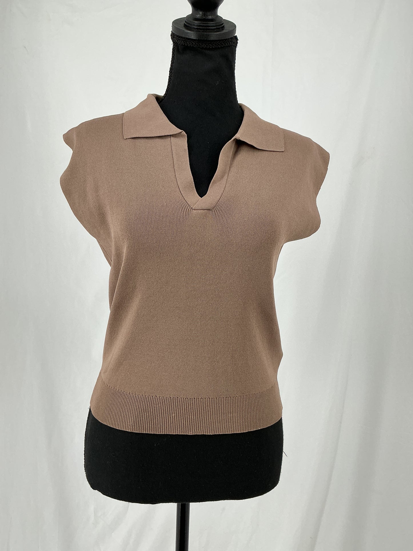 Taupe Rib Knit Cap Sleeve Polo Top Size S
