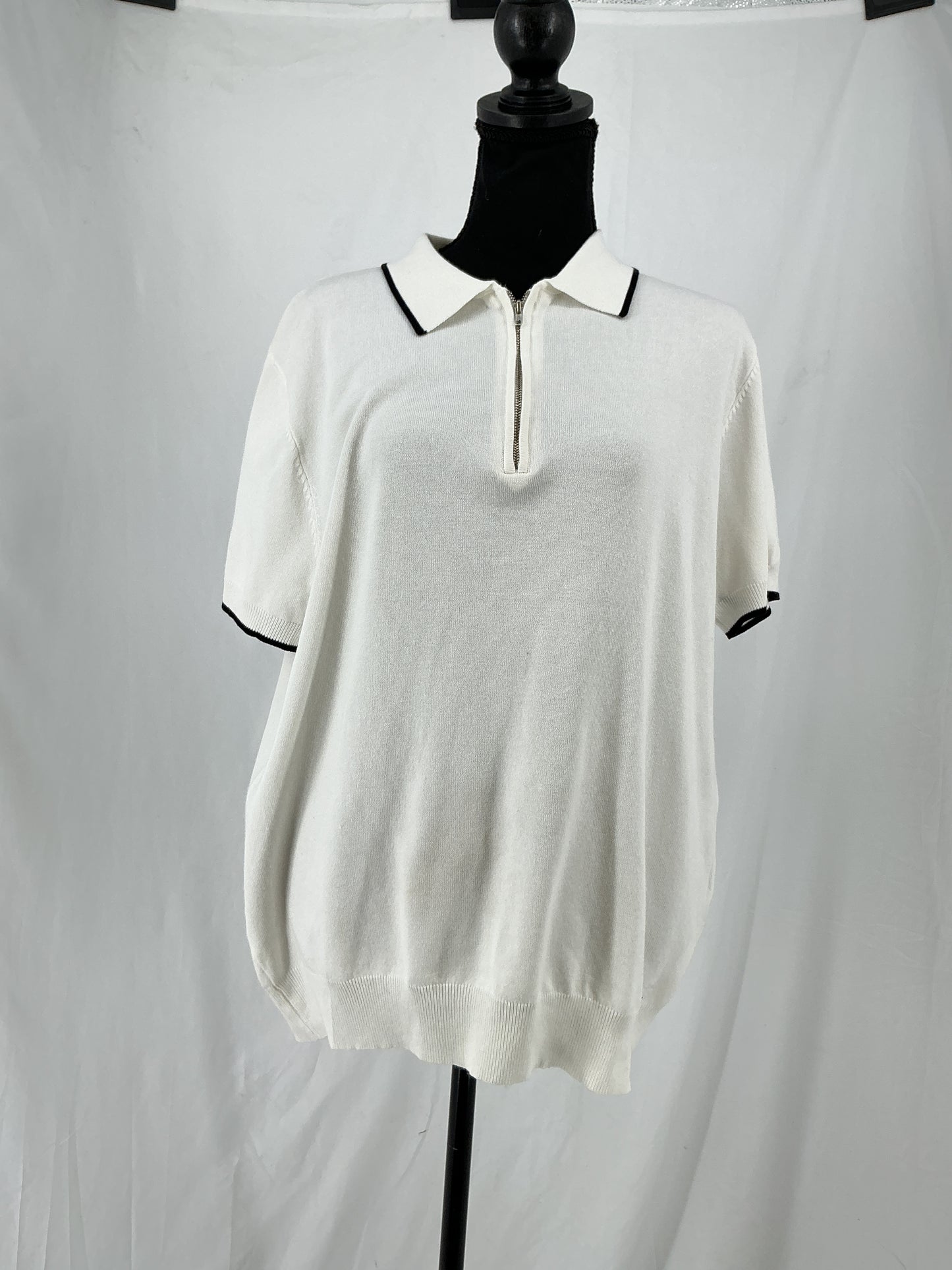 COOFANDY White Quarter Zip Sweater Polo with Contrast Black Trim Size M