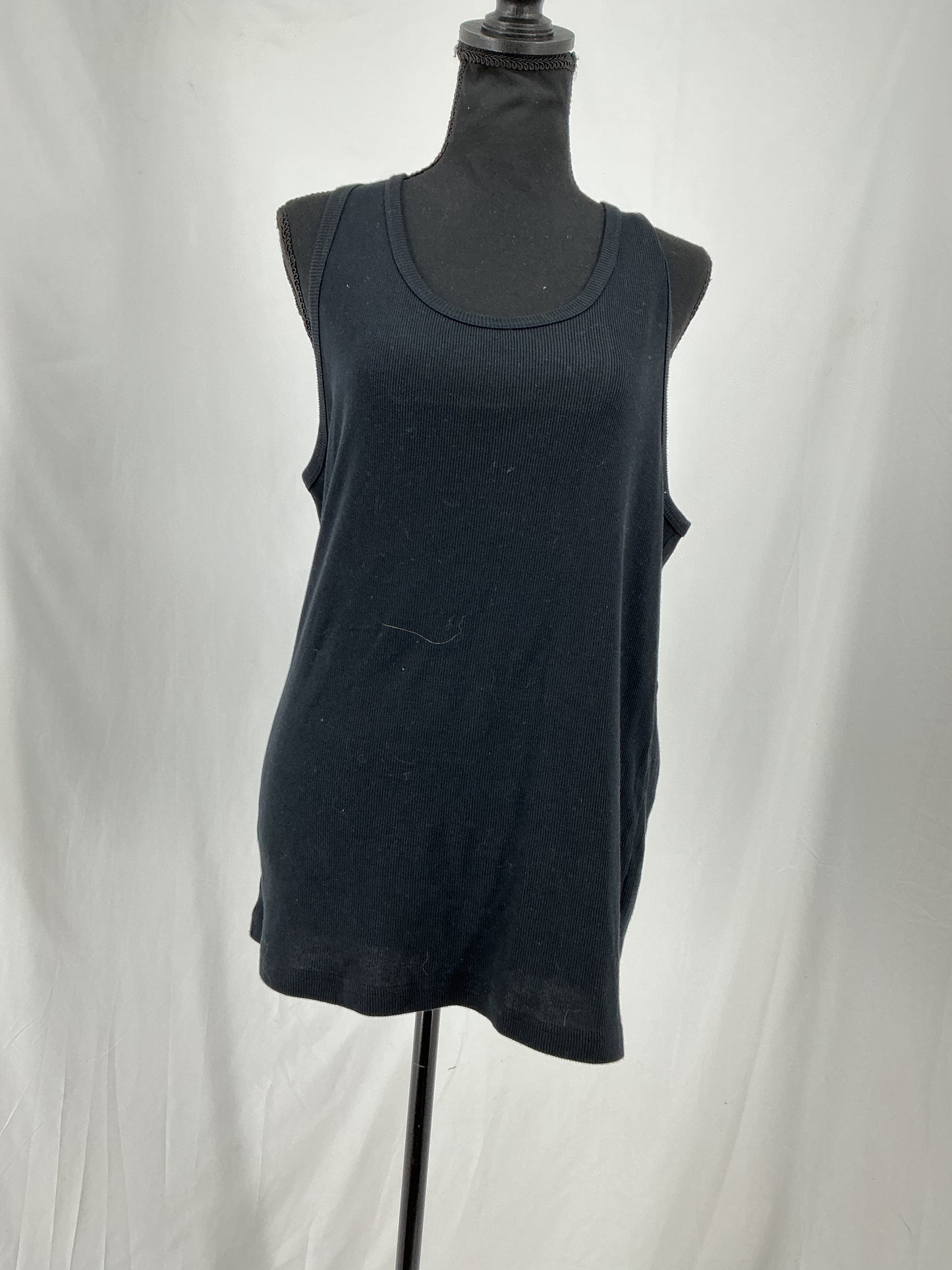 UNIQLO Black Vest Size L