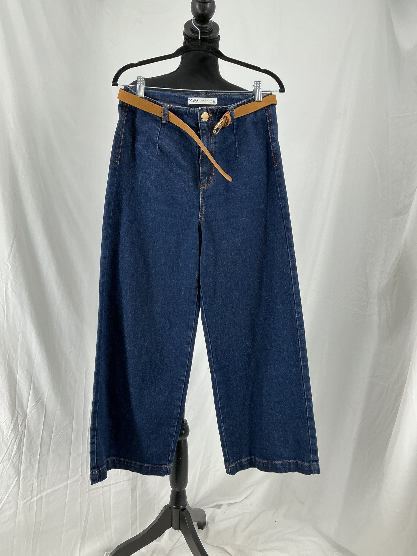 ZARA Blue Jeans With Brown Belt Size 6