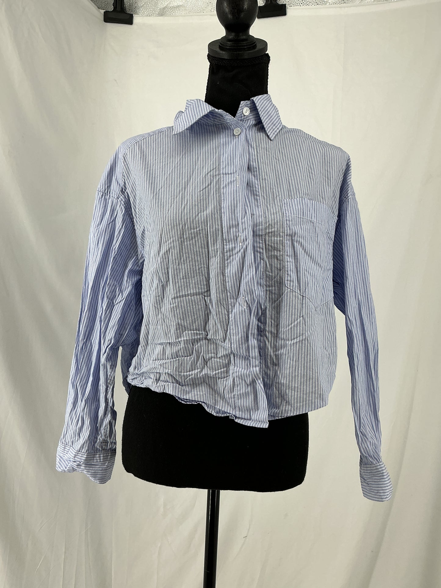 Cropped Light Blue Stripe Button Down Shirt Size S