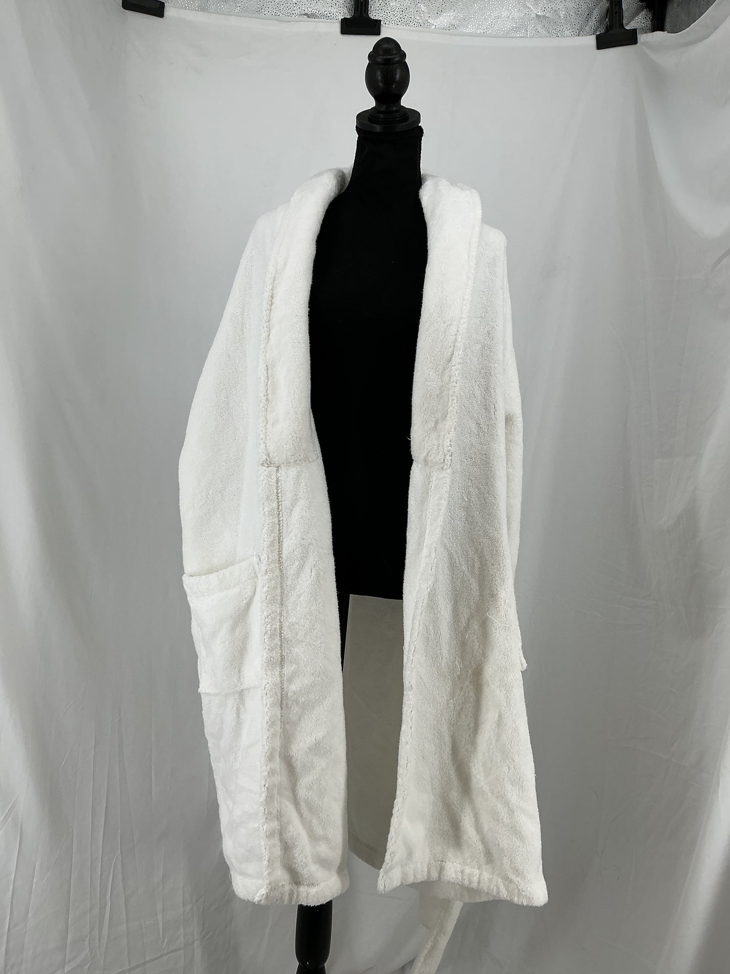 White Plush Bathrobe Size L/XL